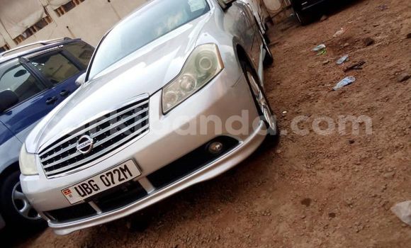 Acheter Occasion Voiture Nissan Fuga Gris à Kampala, Ouganda