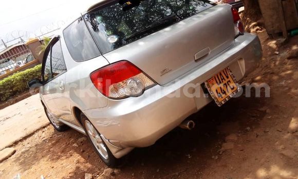 Gura Yakoze Subaru Impreza Silver Imodoka i Kampala mu Uganda Gura Yakoze Subaru Impreza Silver Imodoka i Kampala mu Uganda