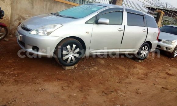 Gura Yakoze Toyota Wish Silver Imodoka i Kampala mu Uganda Gura Yakoze Toyota Wish Silver Imodoka i Kampala mu Uganda