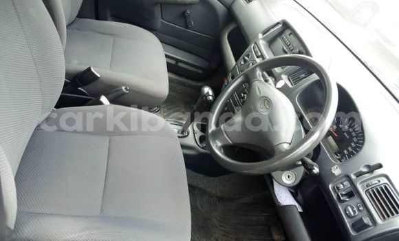 Gura Yakoze Toyota Noah Black Imodoka i Kampala mu Uganda Gura Yakoze Toyota Noah Black Imodoka i Kampala mu Uganda