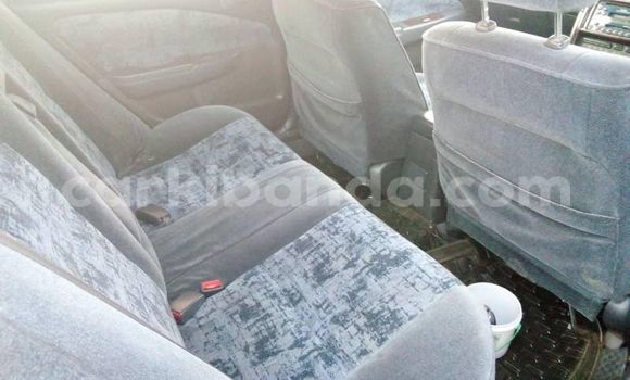 Gura Yakoze Toyota Premio Blue Imodoka i Kampala mu Uganda Gura Yakoze Toyota Premio Blue Imodoka i Kampala mu Uganda