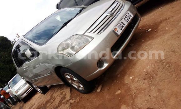 Gura Yakoze Toyota Raum Silver Imodoka i Kampala mu Uganda Gura Yakoze Toyota Raum Silver Imodoka i Kampala mu Uganda