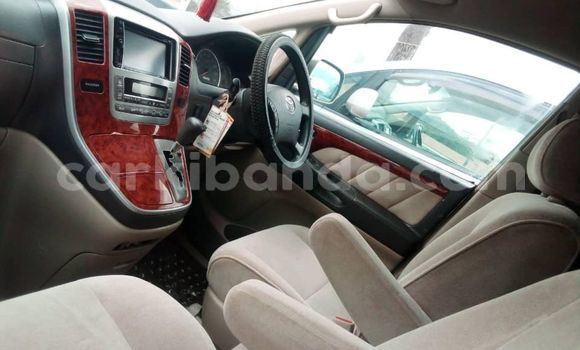 Gura Yakoze Toyota Alphard Brown Imodoka i Kampala mu Uganda Gura Yakoze Toyota Alphard Brown Imodoka i Kampala mu Uganda