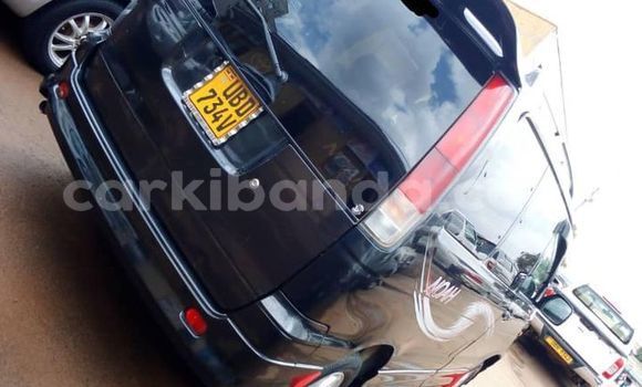 Gura Yakoze Toyota Noah Black Imodoka i Kampala mu Uganda Gura Yakoze Toyota Noah Black Imodoka i Kampala mu Uganda