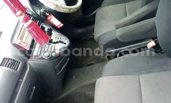 Gura Yakoze Toyota Wish Silver Imodoka i Kampala mu Uganda Gura Yakoze Toyota Wish Silver Imodoka i Kampala mu Uganda