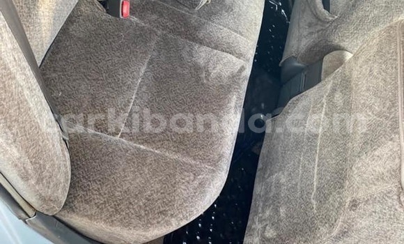 Acheter Occasion Voiture Toyota Premio Gris à Kampala, Ouganda Acheter Occasion Voiture Toyota Premio Gris à Kampala, Ouganda