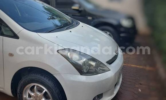 Acheter Occasion Voiture Toyota Wish Blanc à Kampala, Ouganda Acheter Occasion Voiture Toyota Wish Blanc à Kampala, Ouganda