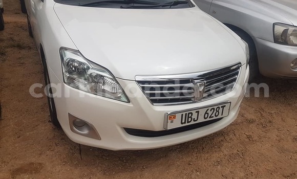 Acheter Occasion Voiture Toyota Premio Blanc à Kampala, Ouganda