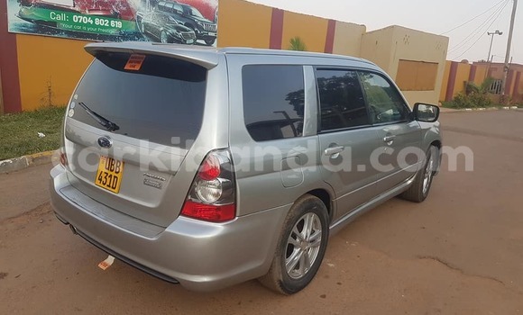 Acheter Occasion Voiture Subaru Forester Gris à Kampala, Ouganda Acheter Occasion Voiture Subaru Forester Gris à Kampala, Ouganda