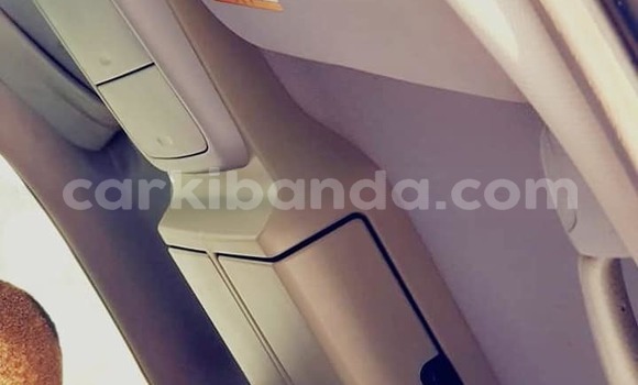 Acheter Occasion Voiture Subaru Forester Gris à Kampala, Ouganda Acheter Occasion Voiture Subaru Forester Gris à Kampala, Ouganda