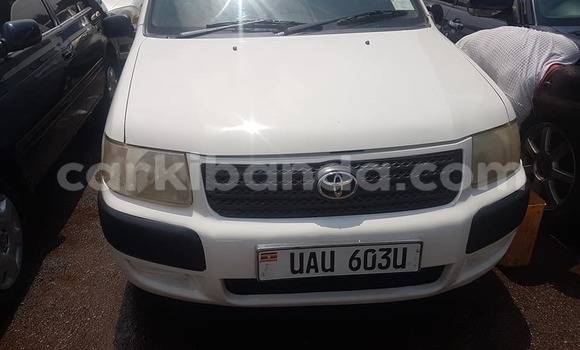 Acheter Occasion Voiture Toyota Probox Blanc à Kampala, Ouganda Acheter Occasion Voiture Toyota Probox Blanc à Kampala, Ouganda