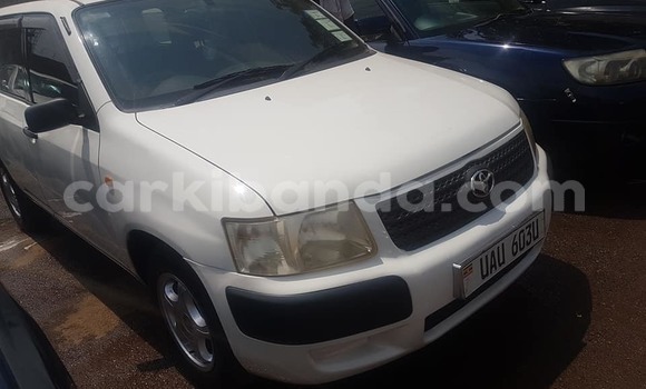 Acheter Occasion Voiture Toyota Probox Blanc à Kampala, Ouganda Acheter Occasion Voiture Toyota Probox Blanc à Kampala, Ouganda