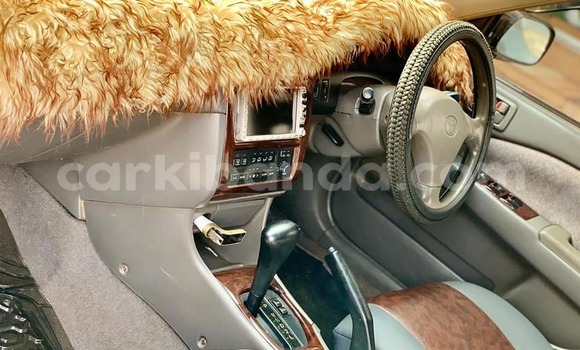 Acheter Occasion Voiture Toyota Premio Gris à Kampala, Ouganda Acheter Occasion Voiture Toyota Premio Gris à Kampala, Ouganda