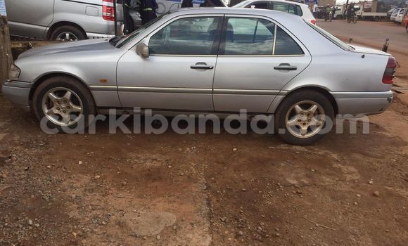 Gura Yakoze Mercedes‒Benz C–Class Silver Imodoka i Kampala mu Uganda Gura Yakoze Mercedes‒Benz C–Class Silver Imodoka i Kampala mu Uganda