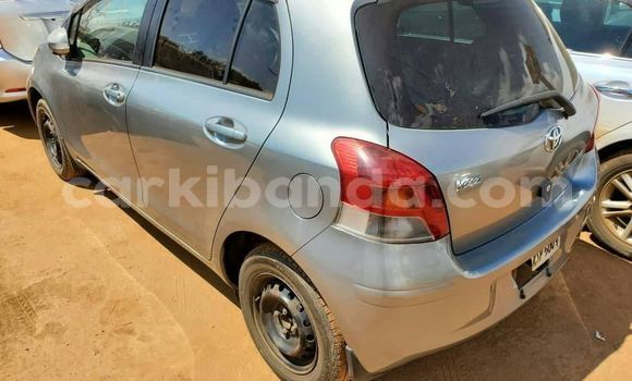 Nunua Ilio tumika Toyota Vitz Nyingine Gari ndani ya Kampala nchini Uganda