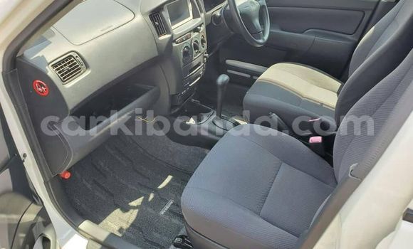 Nunua Ilio tumika Toyota Probox Nyeupe Gari ndani ya Kampala nchini Uganda Nunua Ilio tumika Toyota Probox Nyeupe Gari ndani ya Kampala nchini Uganda