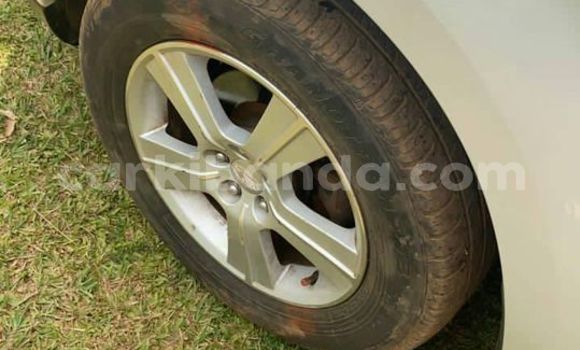 Nunua Ilio tumika Subaru Forester Nyeupe Gari ndani ya Kampala nchini Uganda Nunua Ilio tumika Subaru Forester Nyeupe Gari ndani ya Kampala nchini Uganda
