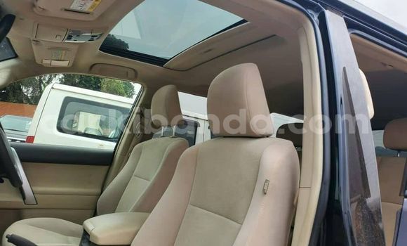 Nunua Ilio tumika Toyota Land Cruiser Prado Nyeusi Gari ndani ya Kampala nchini Uganda Nunua Ilio tumika Toyota Land Cruiser Prado Nyeusi Gari ndani ya Kampala nchini Uganda