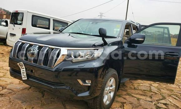 Nunua Ilio tumika Toyota Land Cruiser Prado Nyeusi Gari ndani ya Kampala nchini Uganda Nunua Ilio tumika Toyota Land Cruiser Prado Nyeusi Gari ndani ya Kampala nchini Uganda