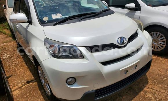 Nunua Ilio tumika Toyota IST Nyeupe Gari ndani ya Kampala nchini Uganda Nunua Ilio tumika Toyota IST Nyeupe Gari ndani ya Kampala nchini Uganda