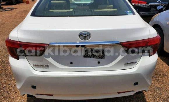 Nunua Ilio tumika Toyota Mark X Nyeupe Gari ndani ya Kampala nchini Uganda Nunua Ilio tumika Toyota Mark X Nyeupe Gari ndani ya Kampala nchini Uganda