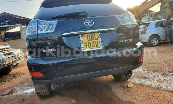 Nunua Ilio tumika Toyota Harrier Nyeusi Gari ndani ya Kampala nchini Uganda Nunua Ilio tumika Toyota Harrier Nyeusi Gari ndani ya Kampala nchini Uganda