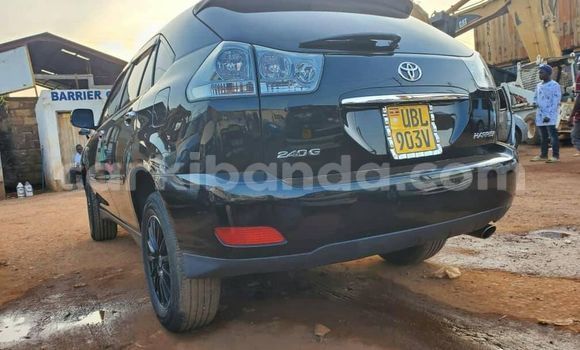 Nunua Ilio tumika Toyota Harrier Nyeusi Gari ndani ya Kampala nchini Uganda Nunua Ilio tumika Toyota Harrier Nyeusi Gari ndani ya Kampala nchini Uganda