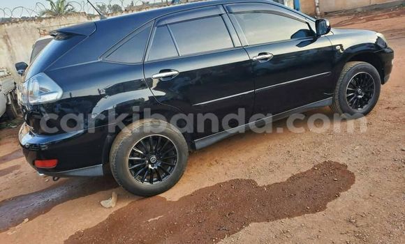 Nunua Ilio tumika Toyota Harrier Nyeusi Gari ndani ya Kampala nchini Uganda Nunua Ilio tumika Toyota Harrier Nyeusi Gari ndani ya Kampala nchini Uganda