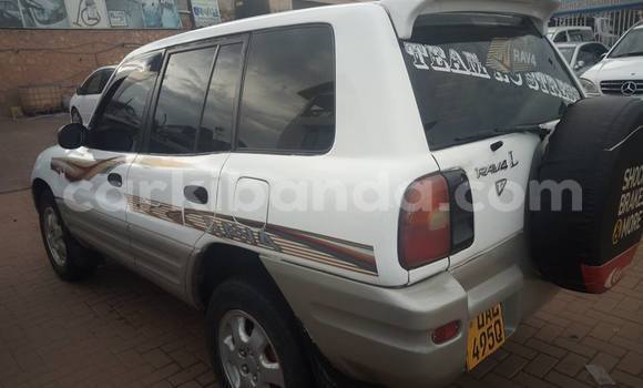 Buy Used Toyota RAV4 White Car in Kampala in Uganda Buy Used Toyota RAV4 White Car in Kampala in Uganda