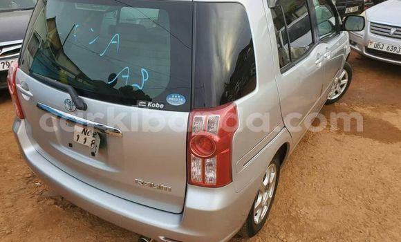 Nunua Ilio tumika Toyota Raum Fedha Gari ndani ya Kampala nchini Uganda Nunua Ilio tumika Toyota Raum Fedha Gari ndani ya Kampala nchini Uganda