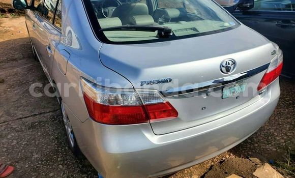 Nunua Ilio tumika Toyota Premio Fedha Gari ndani ya Kampala nchini Uganda Nunua Ilio tumika Toyota Premio Fedha Gari ndani ya Kampala nchini Uganda