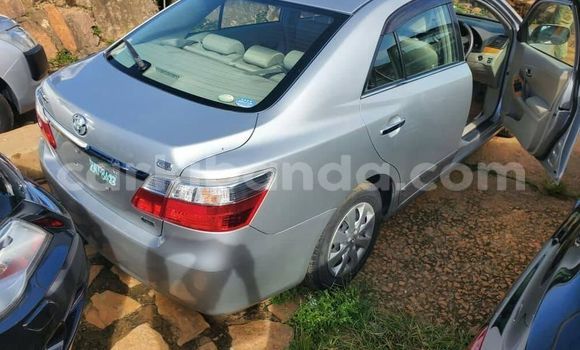 Nunua Ilio tumika Toyota Premio Fedha Gari ndani ya Kampala nchini Uganda Nunua Ilio tumika Toyota Premio Fedha Gari ndani ya Kampala nchini Uganda