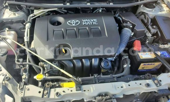 Nunua Ilio tumika Toyota Premio Fedha Gari ndani ya Kampala nchini Uganda Nunua Ilio tumika Toyota Premio Fedha Gari ndani ya Kampala nchini Uganda