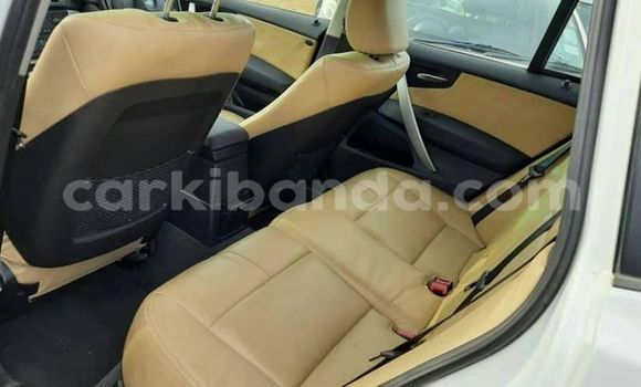 Nunua Ilio tumika BMW X3 Nyeupe Gari ndani ya Kampala nchini Uganda Nunua Ilio tumika BMW X3 Nyeupe Gari ndani ya Kampala nchini Uganda