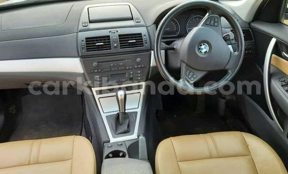 Nunua Ilio tumika BMW X3 Nyeupe Gari ndani ya Kampala nchini Uganda Nunua Ilio tumika BMW X3 Nyeupe Gari ndani ya Kampala nchini Uganda
