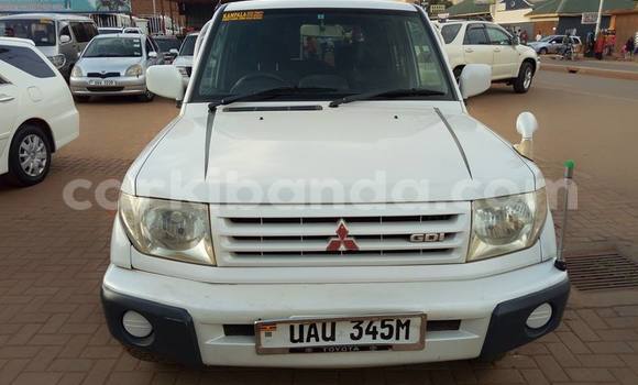 Buy Used Mitsubishi Pajero White Car in Kampala in Uganda Buy Used Mitsubishi Pajero White Car in Kampala in Uganda