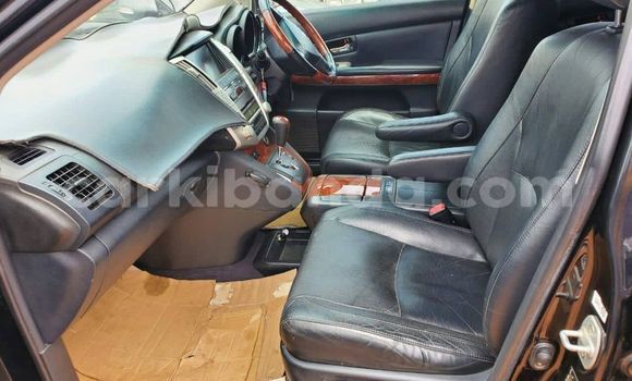 Nunua Ilio tumika Toyota Harrier Nyeusi Gari ndani ya Kampala nchini Uganda Nunua Ilio tumika Toyota Harrier Nyeusi Gari ndani ya Kampala nchini Uganda