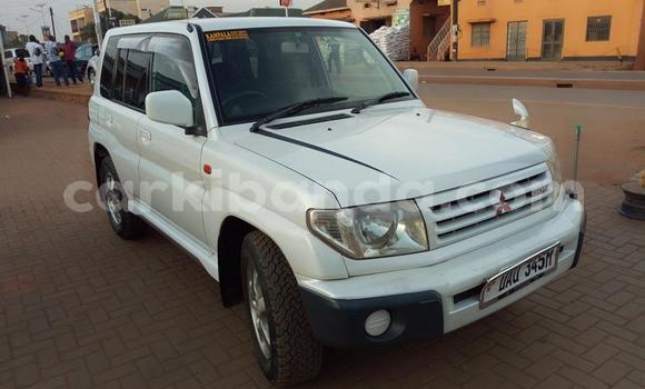 Buy Used Mitsubishi Pajero White Car in Kampala in Uganda Buy Used Mitsubishi Pajero White Car in Kampala in Uganda