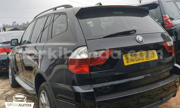 Nunua Ilio tumika BMW X3 Nyeusi Gari ndani ya Kampala nchini Uganda Nunua Ilio tumika BMW X3 Nyeusi Gari ndani ya Kampala nchini Uganda