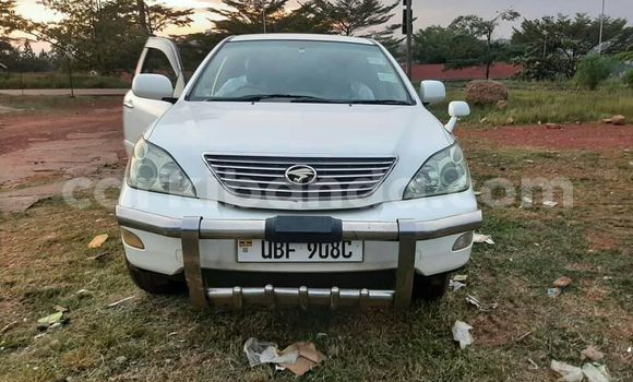 Nunua Ilio tumika Toyota Harrier Nyeusi Gari ndani ya Kampala nchini Uganda Nunua Ilio tumika Toyota Harrier Nyeusi Gari ndani ya Kampala nchini Uganda