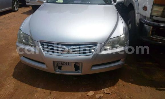 Nunua Ilio tumika Toyota Mark X Fedha Gari ndani ya Kampala nchini Uganda Nunua Ilio tumika Toyota Mark X Fedha Gari ndani ya Kampala nchini Uganda