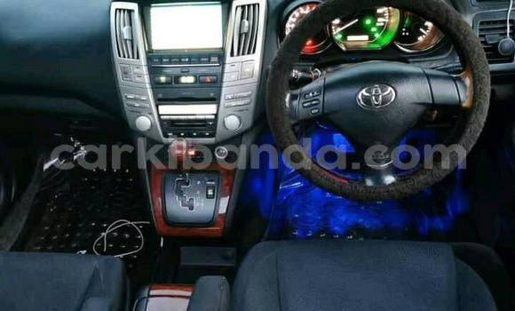 Nunua Ilio tumika Toyota Harrier Nyeusi Gari ndani ya Kampala nchini Uganda Nunua Ilio tumika Toyota Harrier Nyeusi Gari ndani ya Kampala nchini Uganda