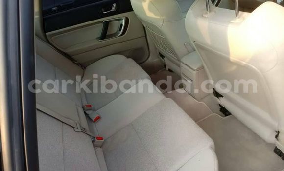 Nunua Ilio tumika Subaru Legacy Fedha Gari ndani ya Kampala nchini Uganda Nunua Ilio tumika Subaru Legacy Fedha Gari ndani ya Kampala nchini Uganda