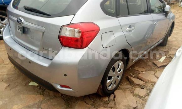Nunua Ilio tumika Subaru Impreza Fedha Gari ndani ya Kampala nchini Uganda Nunua Ilio tumika Subaru Impreza Fedha Gari ndani ya Kampala nchini Uganda