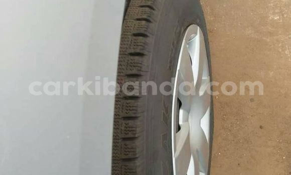 Nunua Ilio tumika Toyota Hiace Fedha Gari ndani ya Kampala nchini Uganda Nunua Ilio tumika Toyota Hiace Fedha Gari ndani ya Kampala nchini Uganda