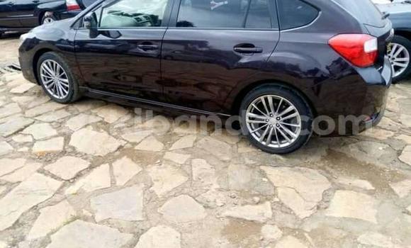 Gura Yakoze Subaru Impreza Black Imodoka i Kampala mu Uganda