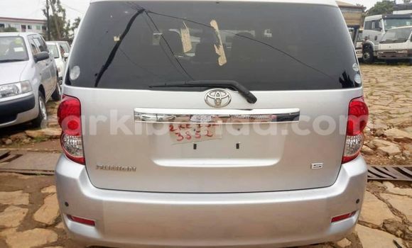 Nunua Ilio tumika Toyota Corolla Rumion Fedha Gari ndani ya Kampala nchini Uganda Nunua Ilio tumika Toyota Corolla Rumion Fedha Gari ndani ya Kampala nchini Uganda