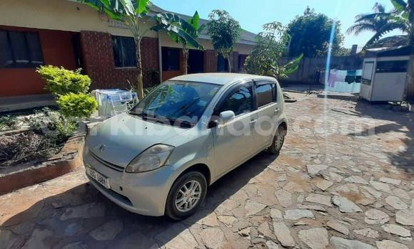 Buy Used Toyota Passo Green Car in Kampala in Uganda