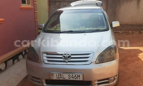 Nunua Ilio tumika Toyota Ipsum Fedha Gari ndani ya Kampala nchini Uganda Nunua Ilio tumika Toyota Ipsum Fedha Gari ndani ya Kampala nchini Uganda