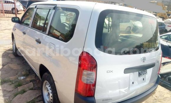Nunua Ilio tumika Toyota Probox Fedha Gari ndani ya Kampala nchini Uganda Nunua Ilio tumika Toyota Probox Fedha Gari ndani ya Kampala nchini Uganda
